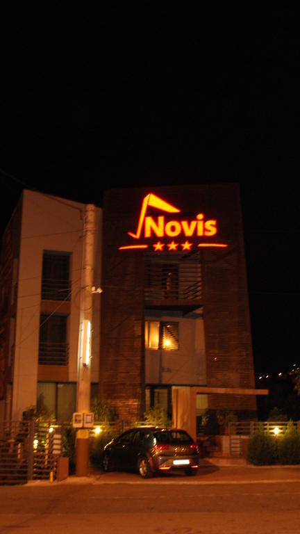 Pensiunea Novis Hotel Iasi Exterior photo